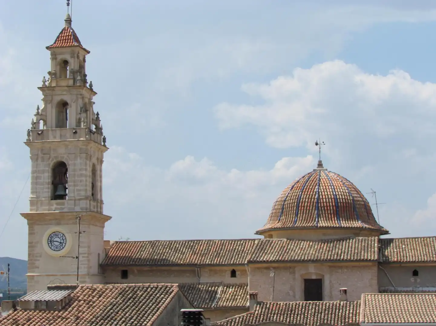 Vista exterior de Casa adosada en venta en Montaverner con Calefacción y Terraza