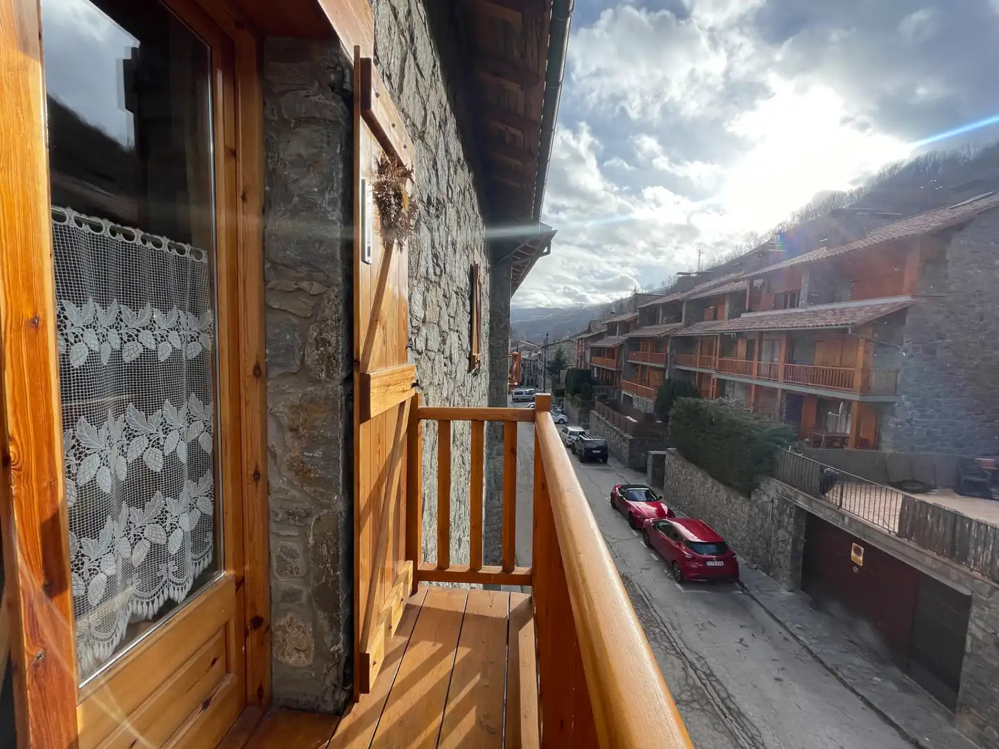 Vista exterior de Àtic en venda en Setcases amb Calefacció, Parquet i Traster
