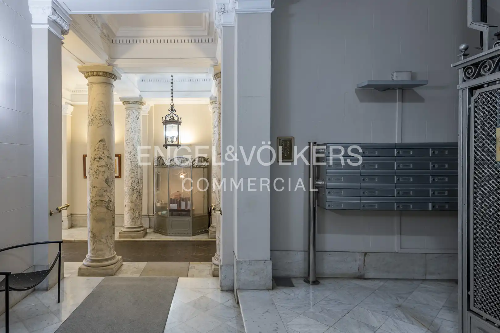 Office for rent in Barcelona  with Air Conditioner and Heating