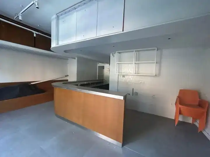 Cuina de Local en venda en Barcelona amb Aire condicionat