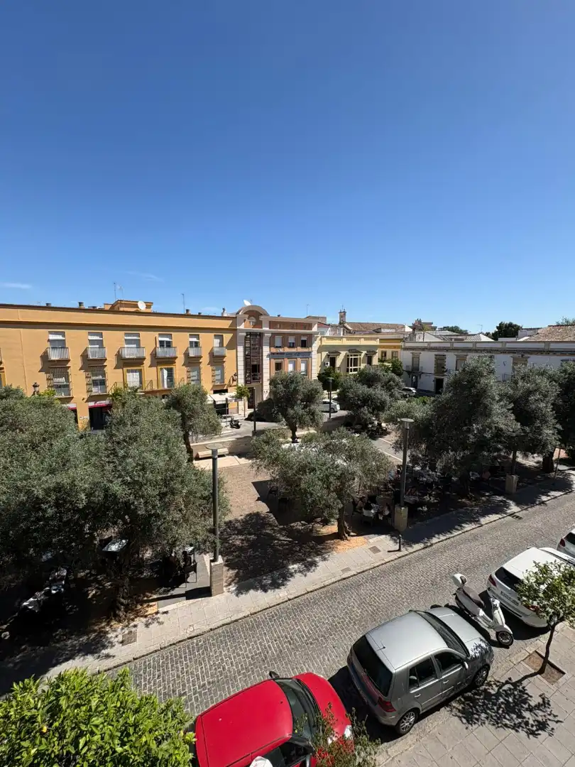 Außenansicht von Wohnung zum Verkauf in Jerez de la Frontera mit Klimaanlage, Heizung und Parkett
