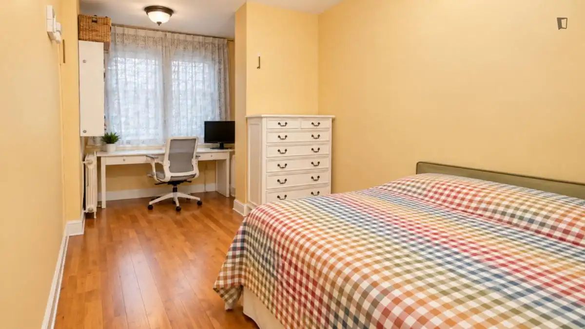 Dormitori de Apartament per a compartir en Eixample