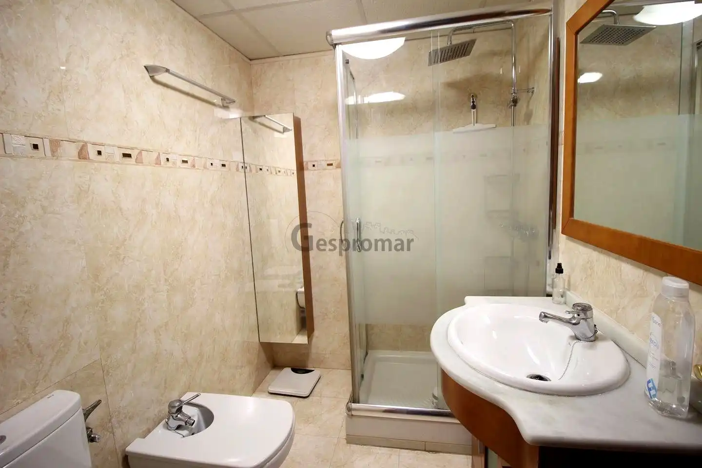 Habitación en De Los Olivos, Puerta del Ángel