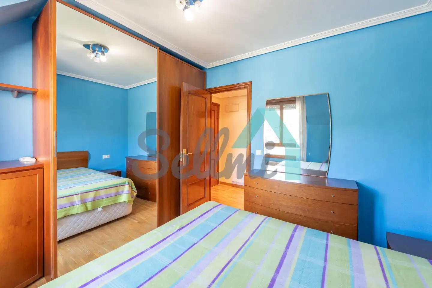 Bedroom of Flat for sale in Oviedo   with Heating, Parquet flooring and Storage room