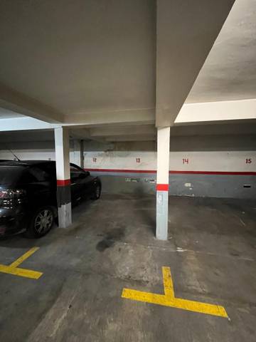 Garaje en Venta en Travessera de Dalt en La Salut