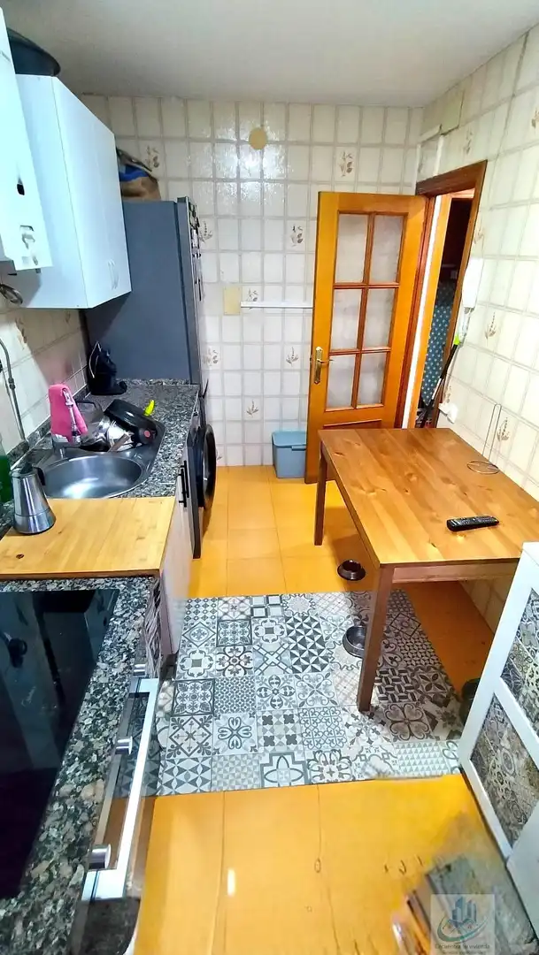 Küche von Wohnung zum Verkauf in San Fernando mit Klimaanlage, Heizung und Alarm