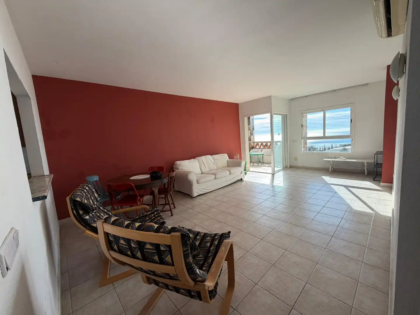 Living room of Flat for sale in Fuengirola  with Air Conditioner, Terrace and Community pool