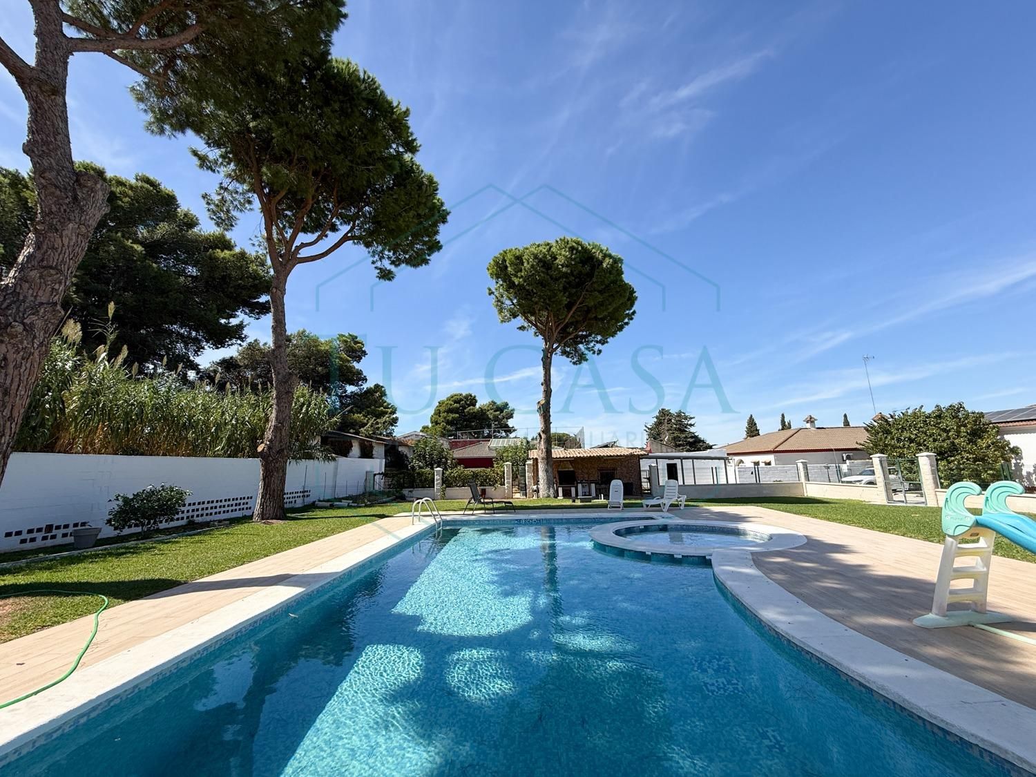 Swimming pool of House or chalet for sale in Chiclana de la Frontera