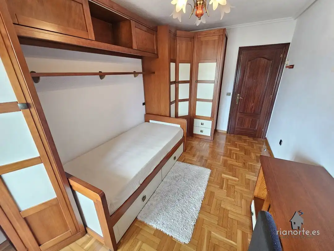 Bedroom of Flat for rent in Avilés  with Heating and Terrace