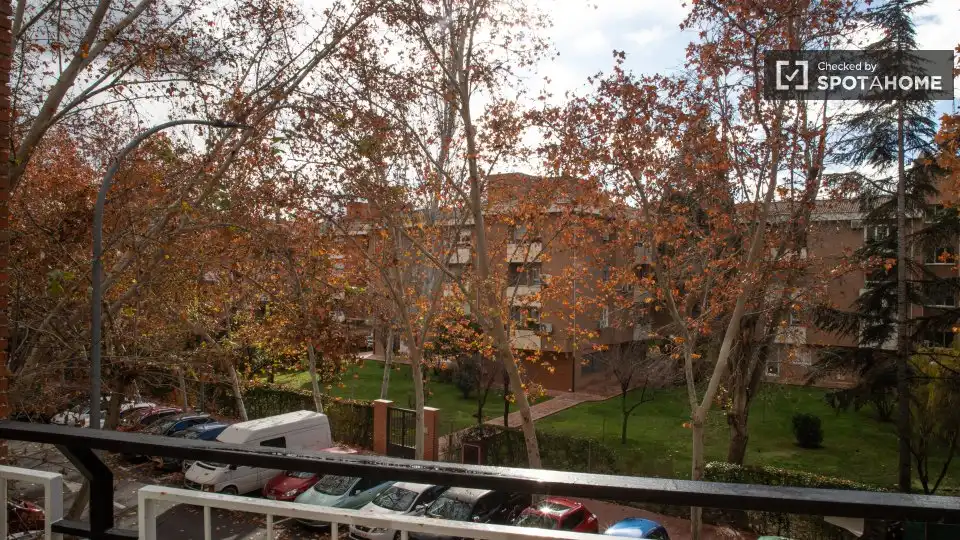 Exterior view of Flat for rent in Alcalá de Henares  with Air Conditioner, Heating and Furnished