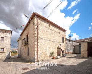 Außenansicht von Haus oder Chalet zum verkauf in Cogeces del Monte mit Terrasse