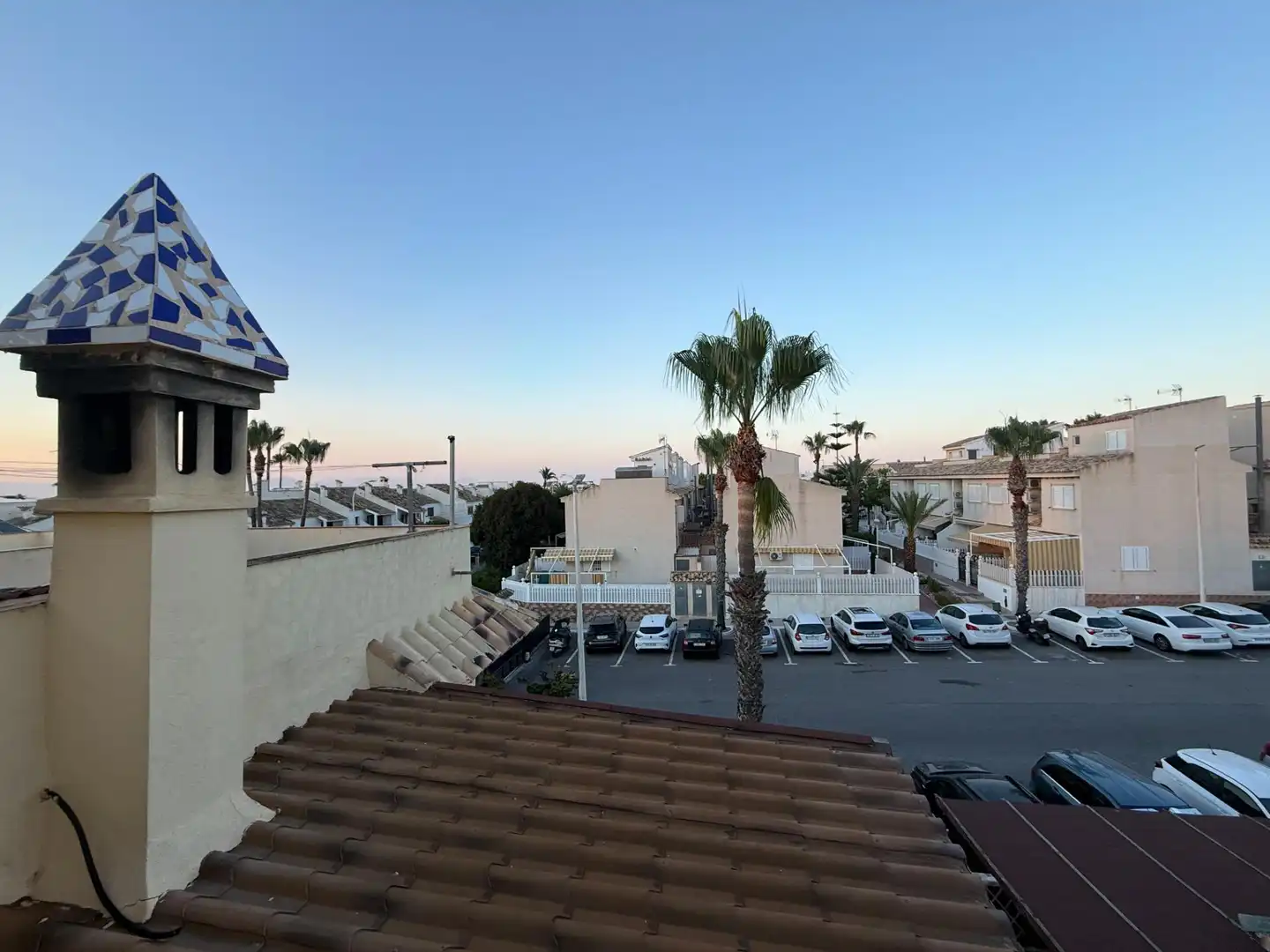 Vista exterior de Casa o chalet de alquiler en Santa Pola con Aire acondicionado, Amueblado y Piscina comunitaria