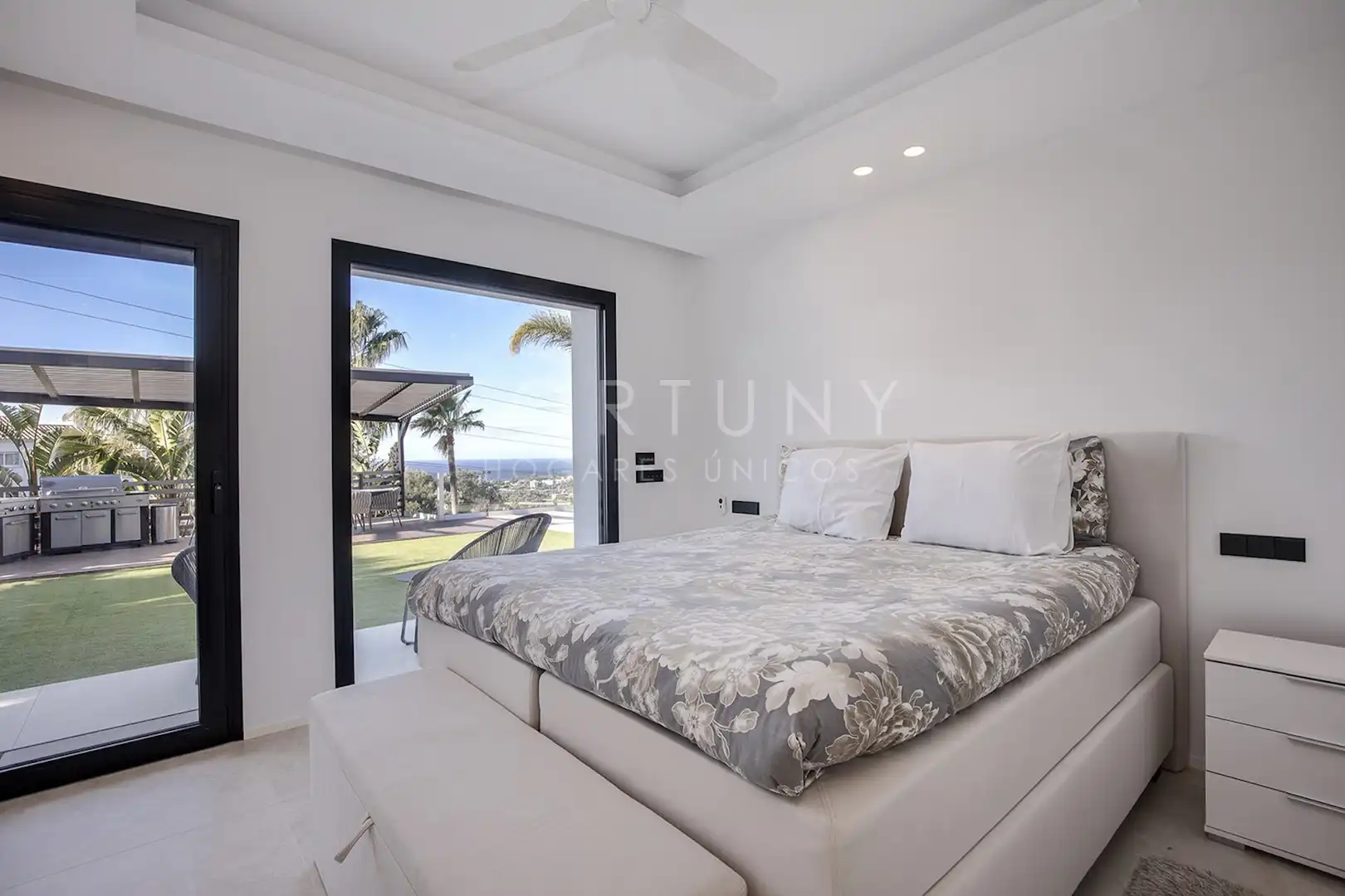 Habitación de Casa o chalet en venta en Marbella con Aire acondicionado, Calefacción y Jardín privado