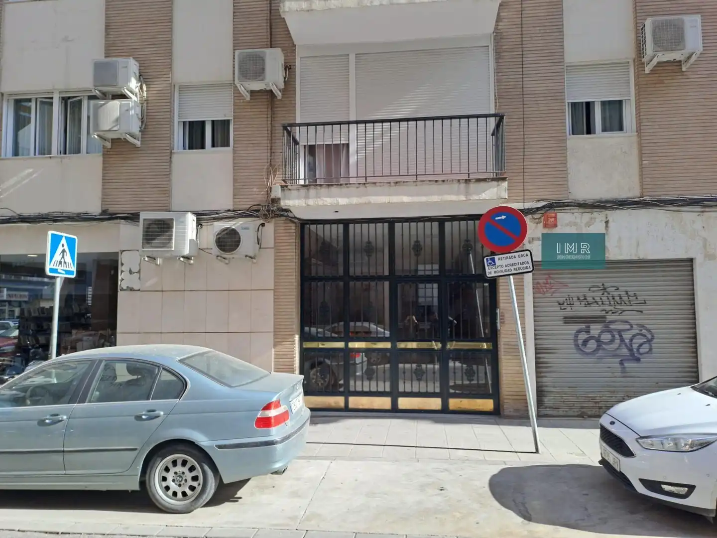 Exterior view of Flat for rent in Sevilla  with Air Conditioner and Storage room
