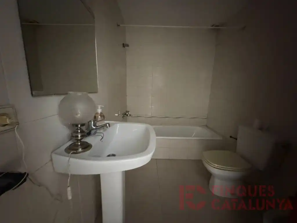 Bathroom of Houses for sale in Girona