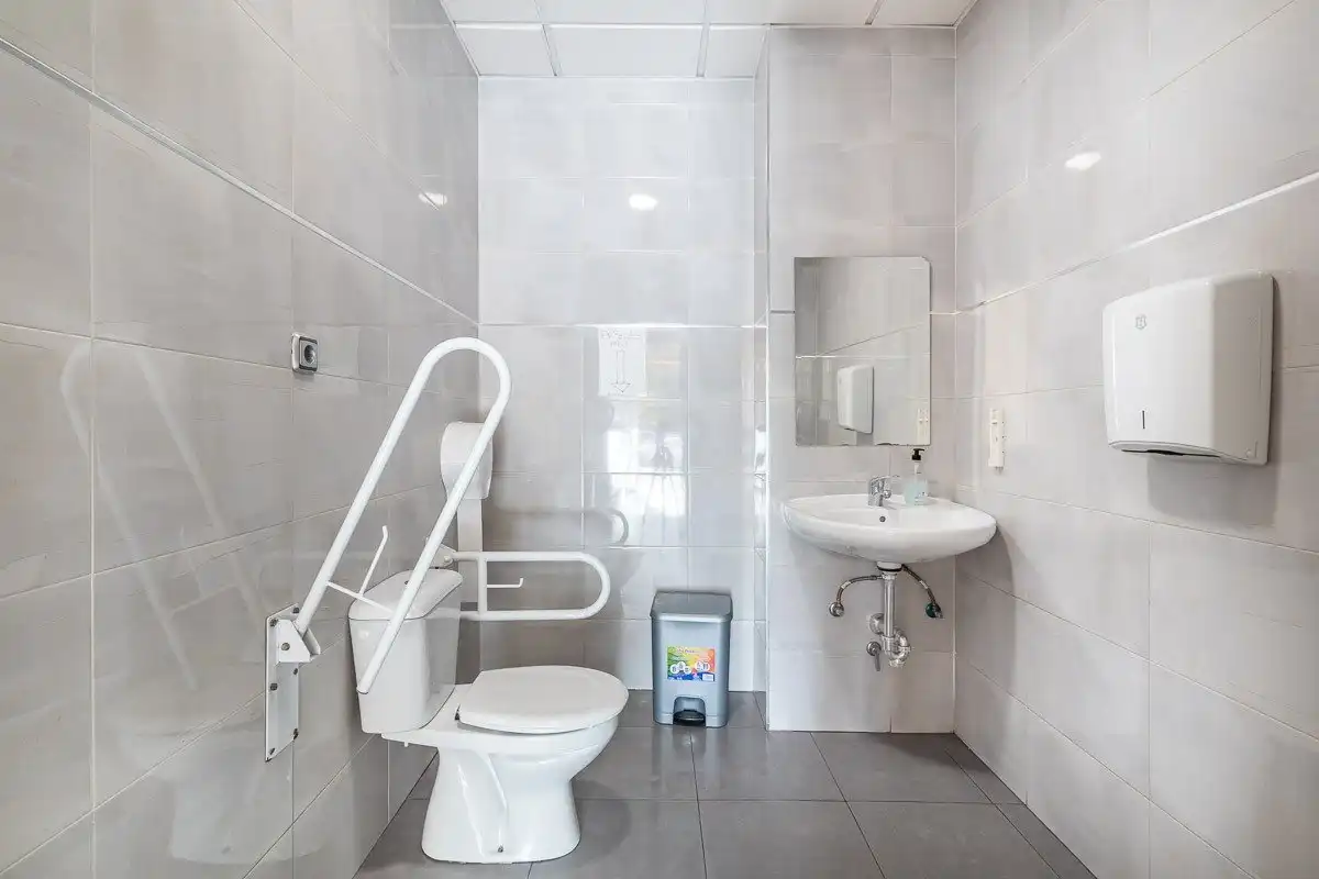 Bathroom of Commercial properties for sale in Granada  with Furnished