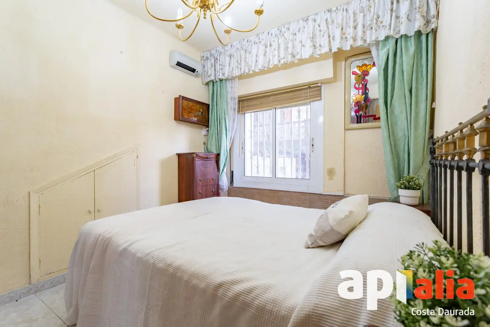 Habitación de Apartamento en venta en Salou con Aire acondicionado, Terraza y Amueblado