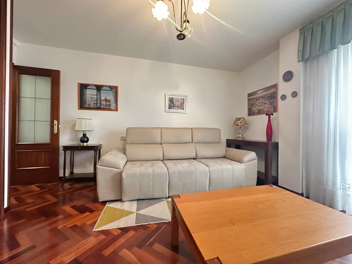 Wohnzimmer von Wohnung zum Verkauf in Ames mit Heizung, Parkett und Abstellraum