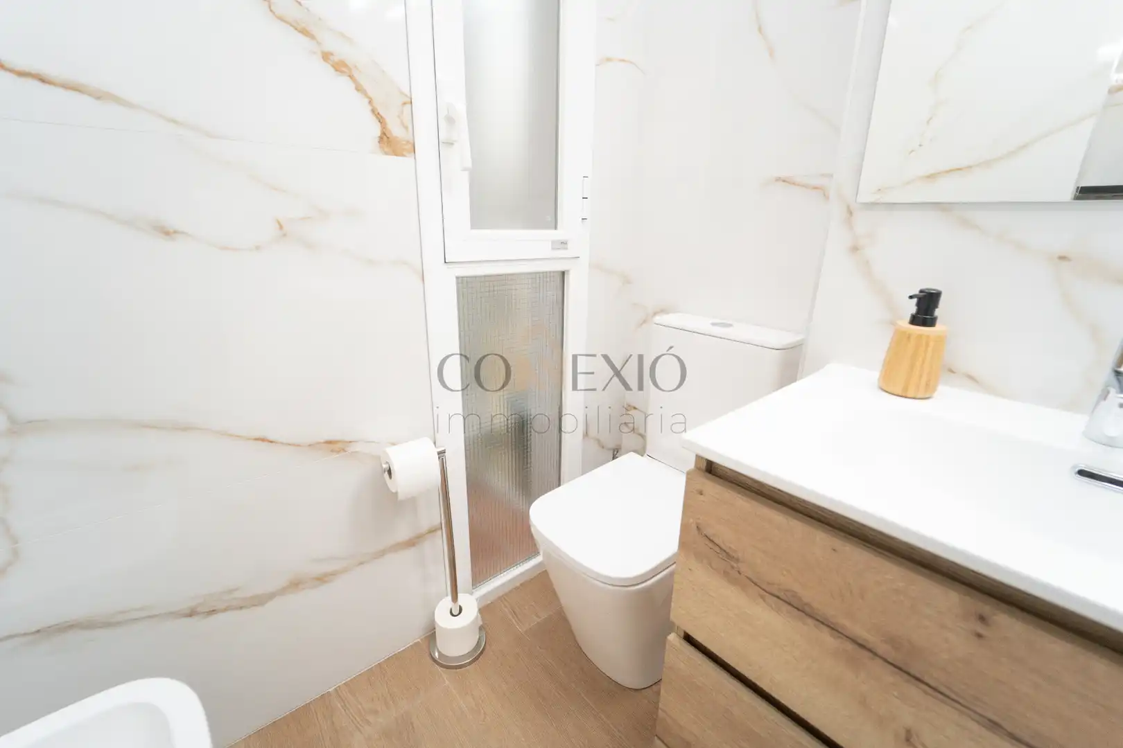 Bathroom of Ground floor for sale in Girona  with Air Conditioner, Heating and Private garden