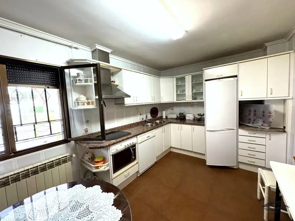 Kitchen of Houses for sale in Juzbado  with Heating, Terrace and Storage room