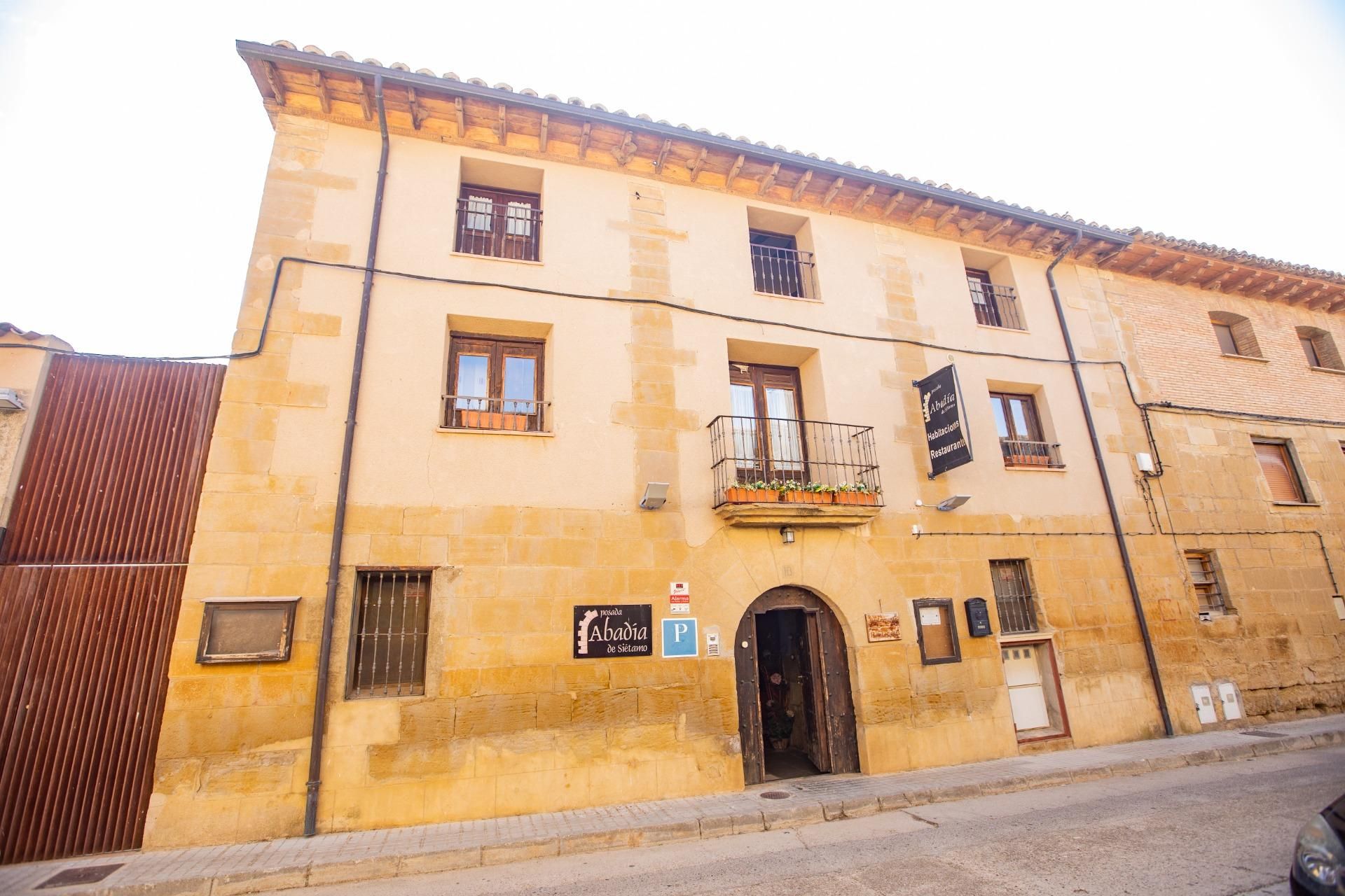 Exterior view of Building for sale in Siétamo