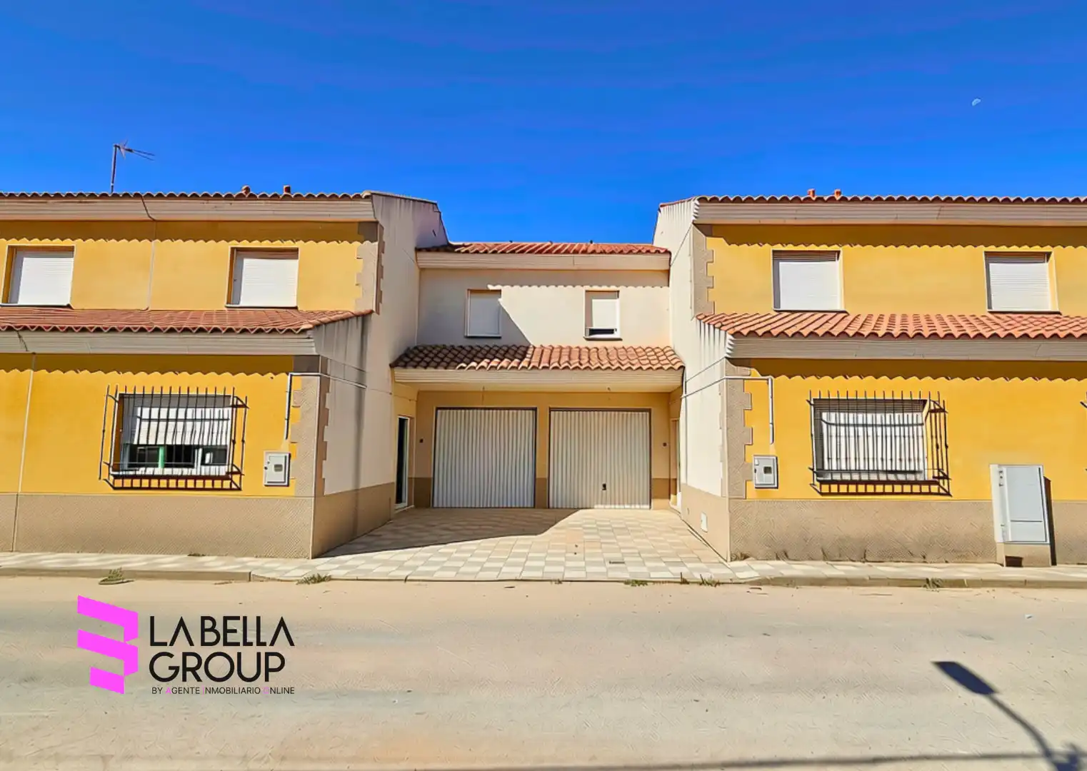 Adosado con jardín en venta en Calle Rafael Alberti, imagen 2