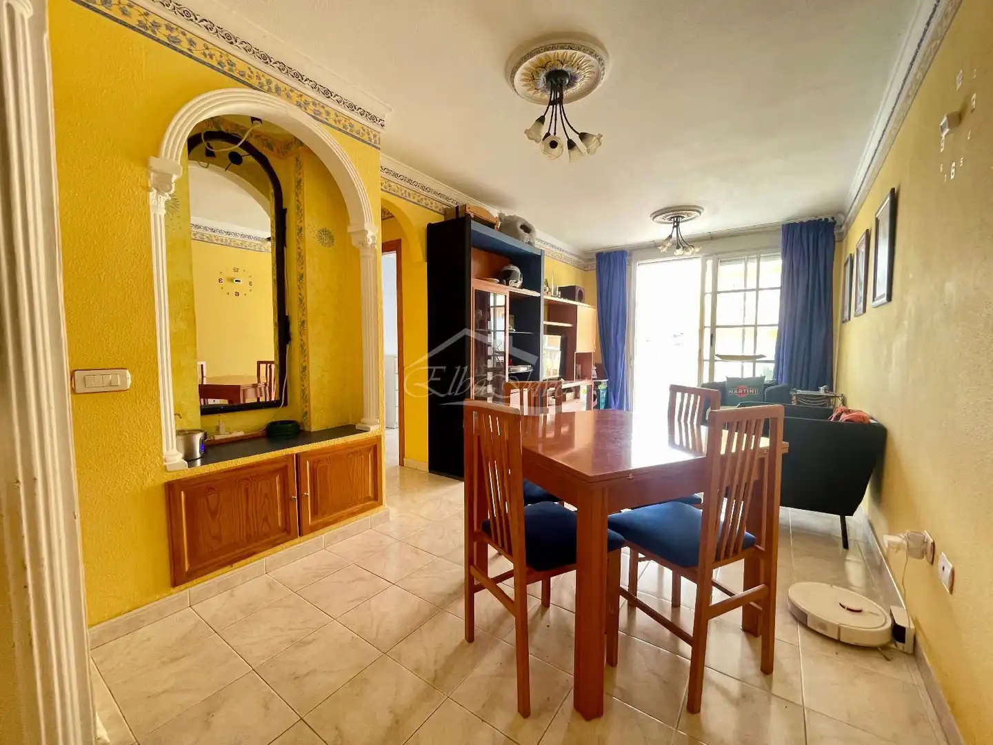 Sala de estar de Piso en venta en Adeje con Terraza, Trastero y Amueblado