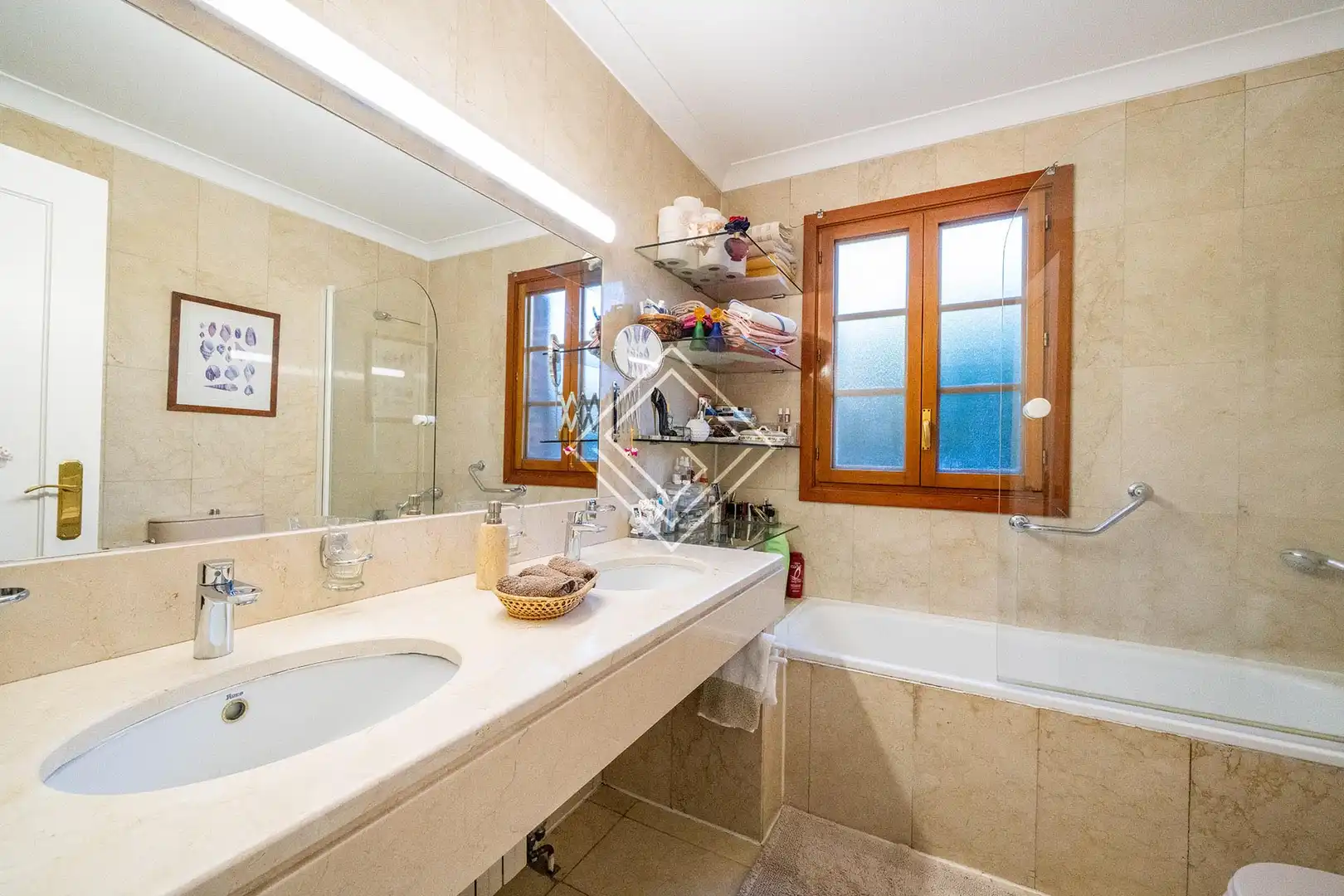 Baño de Casa o chalet en venta en Pozuelo de Alarcón con Aire acondicionado, Calefacción y Jardín privado