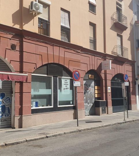 Foto 2 von Fabrikhallen zur Miete in Calle Aceituno, San Julián, Sevilla Capital