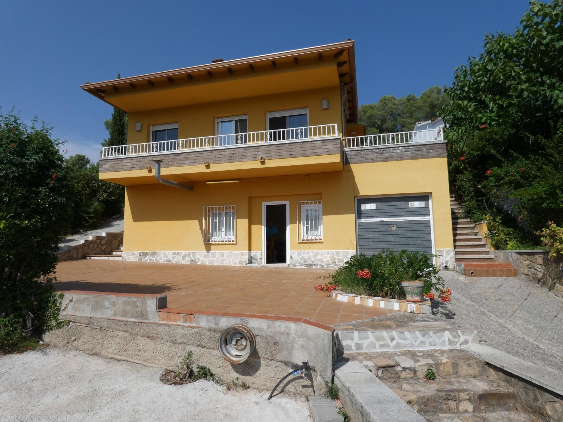 Vista exterior de Casa o chalet en venta en Cabrera d'Anoia con Jardín privado, Terraza y Piscina