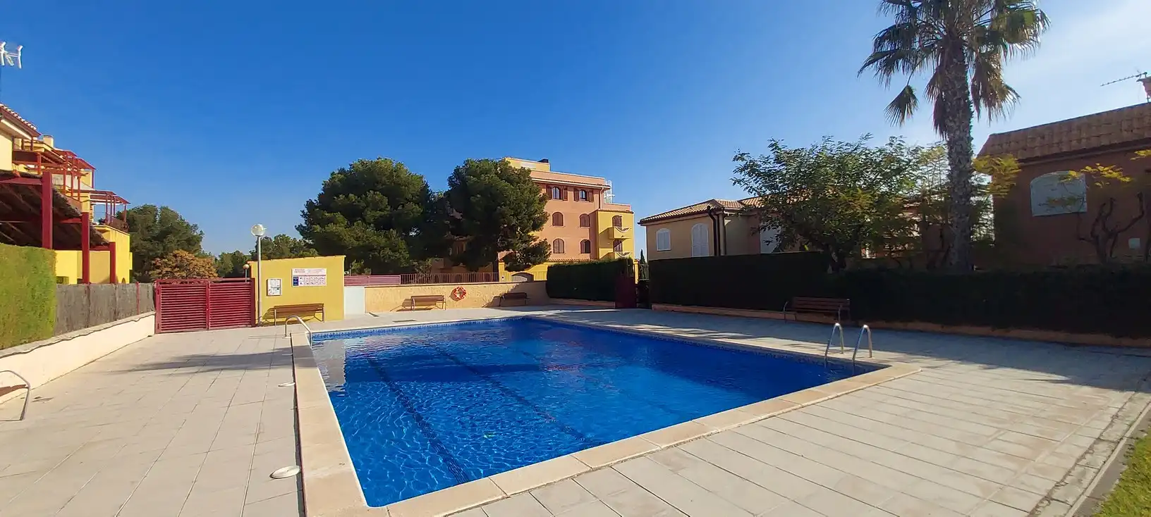 Semi-detached house with pool for sale in Platja de Mont-roig, imagen 4