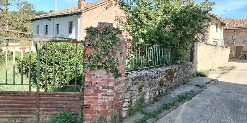 Jardí de Casa o xalet en venda en Santibáñez de la Peña amb Jardí privat
