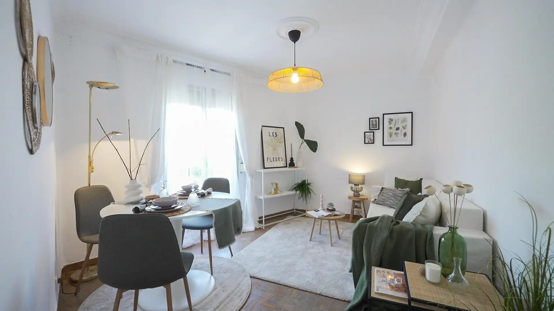 Living room of Flat for sale in Madrid  with Air Conditioner, Terrace and Balcony