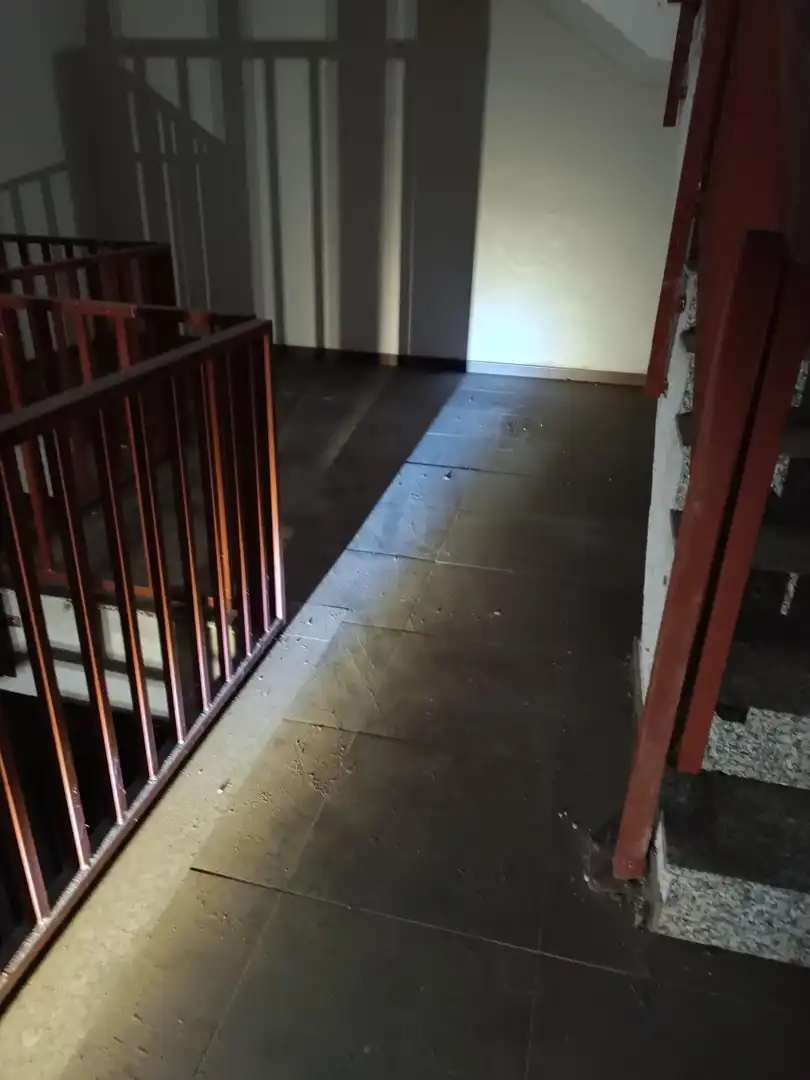 Geschaftsraum zur Miete in Calle Calle Río Piloña, Contrueces