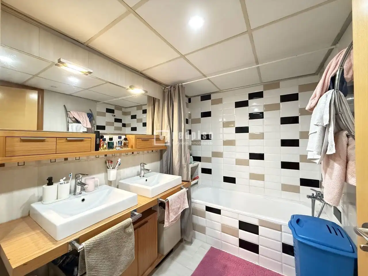 Habitación de Piso en venta en Málaga con Aire acondicionado, Calefacción y Jardín privado