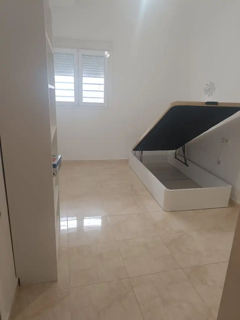 Habitación de Piso en venta en Sanlúcar de Barrameda con Trastero y Amueblado