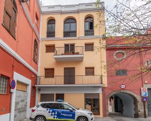 Vista exterior de Edifici en venda en La Jonquera