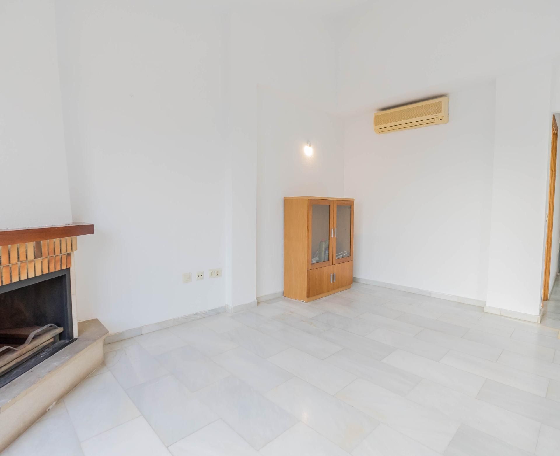 Bedroom of Single-family semi-detached for sale in Fuengirola  with Air Conditioner and Terrace