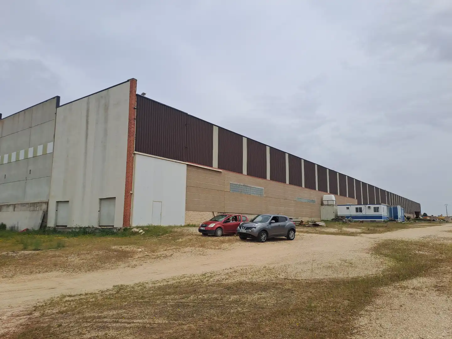 Vista exterior de Nave industrial en venta en Viana de Jadraque