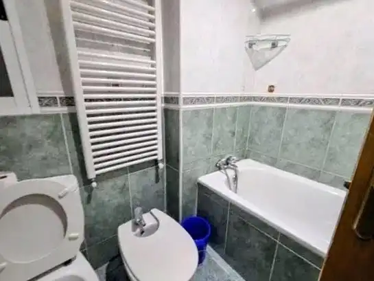 Bany de Pis en venda en Madrid amb Calefacció
