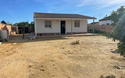 Exterior view of House or chalet for sale in Chiclana de la Frontera  with Private garden and Storage room