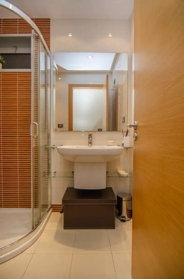 Baño de Piso de alquiler en A Coruña Capital  con Calefacción, Parquet y Terraza