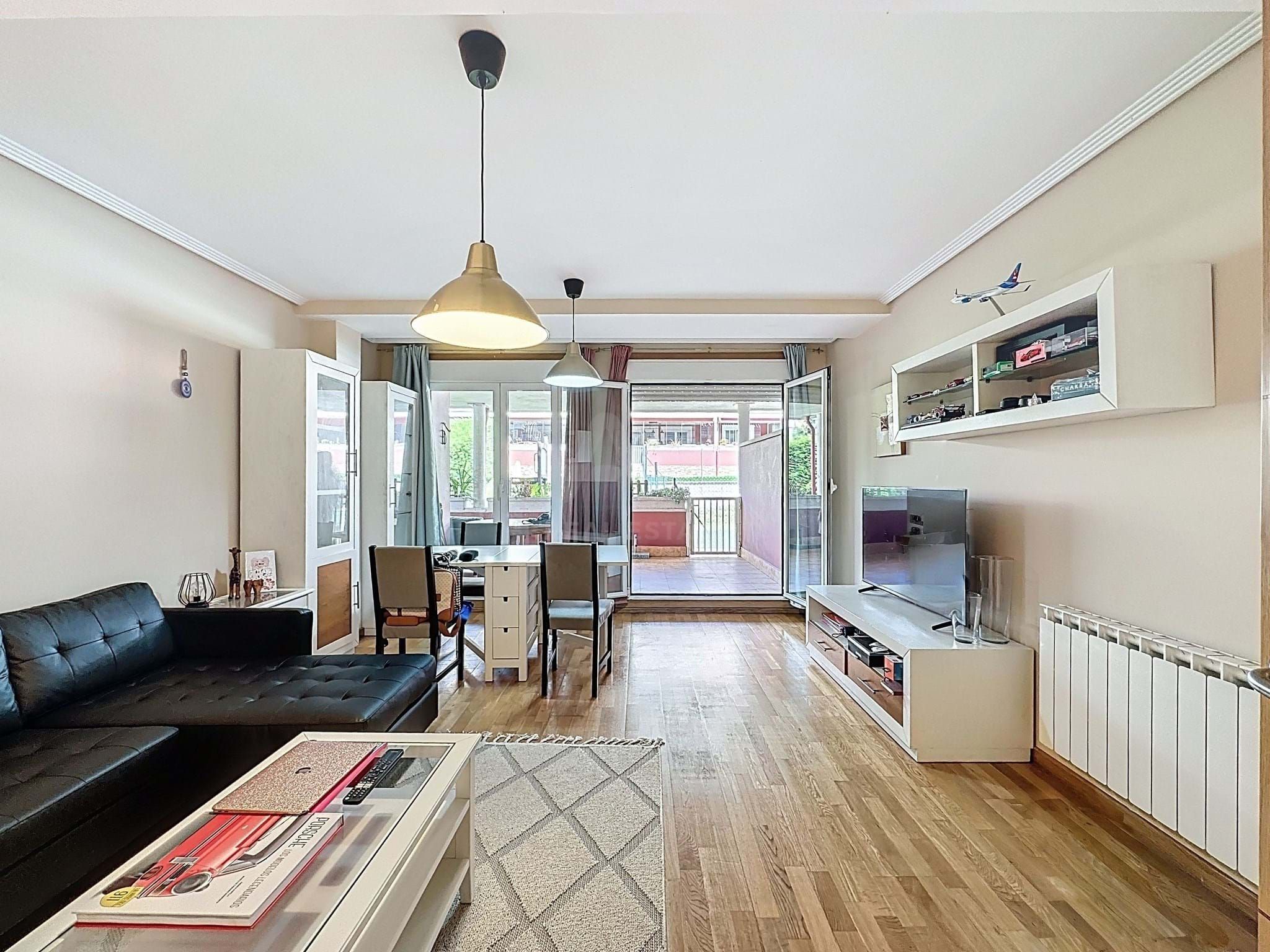 Living room of Flat for sale in Vilagarcía de Arousa  with Heating, Terrace and Swimming Pool