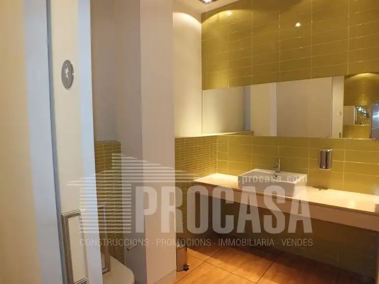 Badezimmer von Geschaftsraum zum Verkauf in Empuriabrava