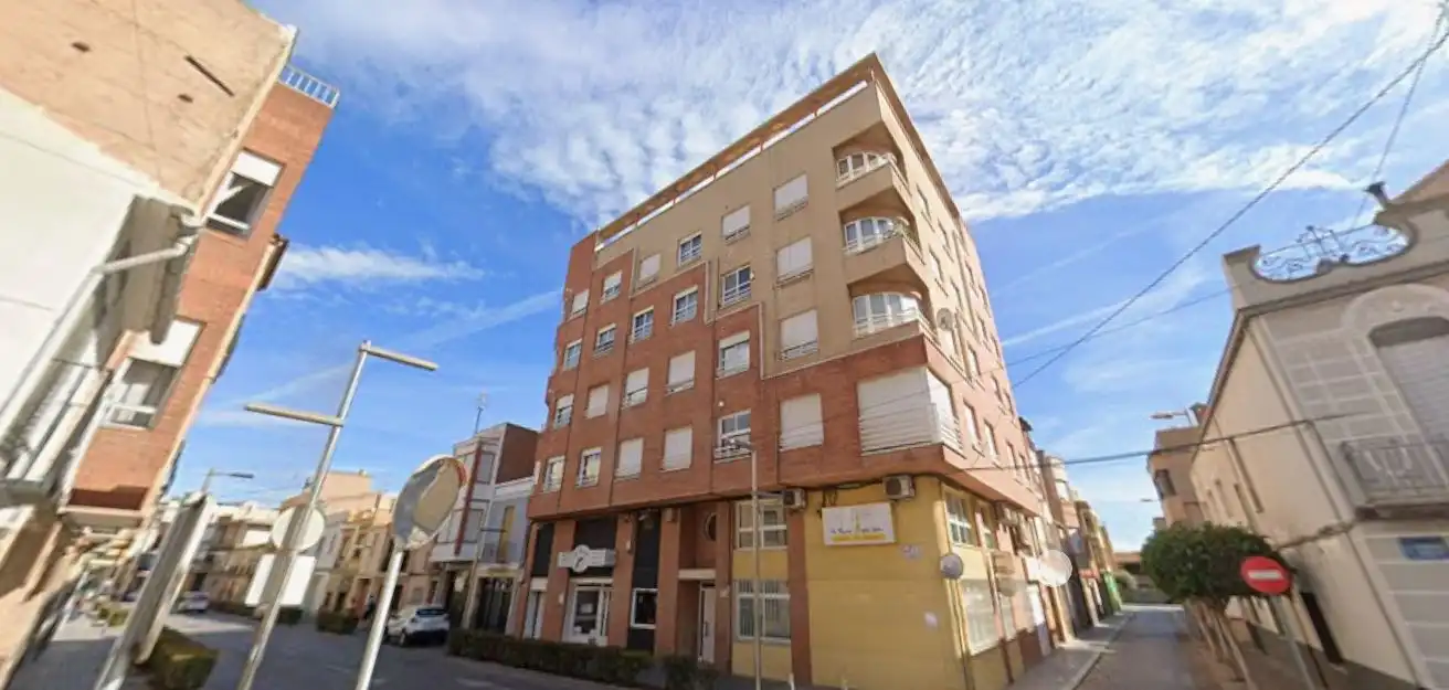 Local comercial en venda a CL TRINIDAD