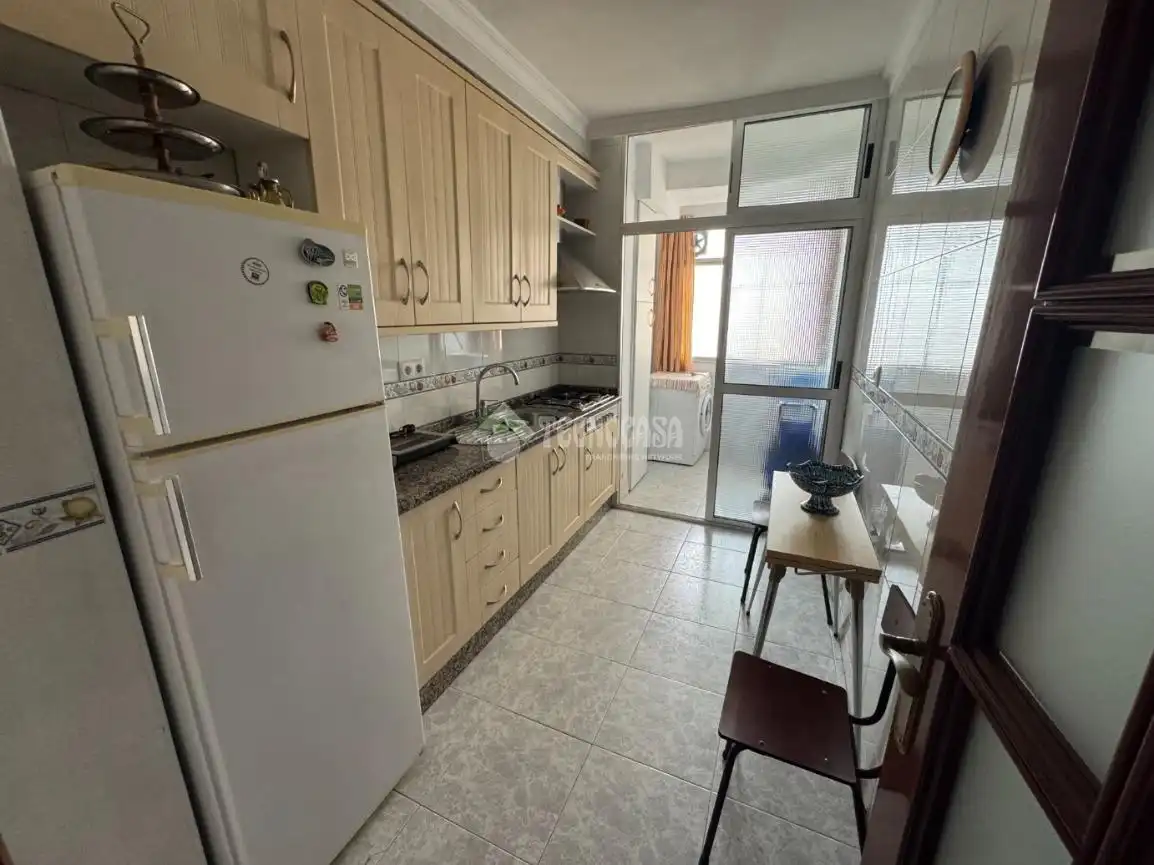 Cuina de Pis en venda en Sevilla amb Terrassa