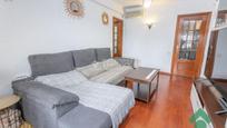 Sala d'estar de Pis en venda en Algeciras amb Moblat