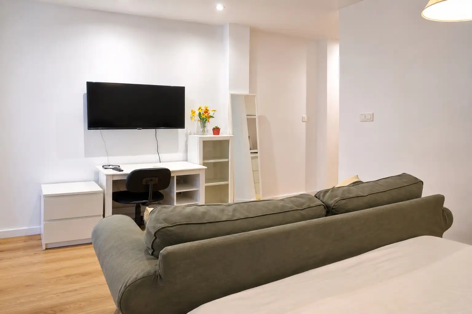 Sala d'estar de Estudi en venda en Alicante / Alacant amb Calefacció i Moblat