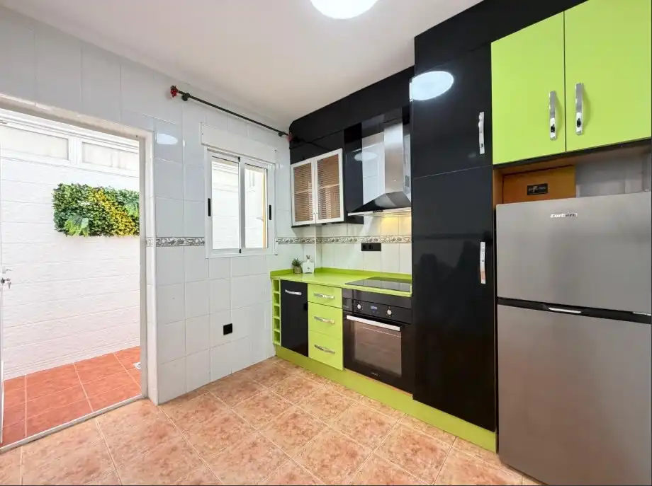 Cuina de Casa o xalet en venda en Orihuela amb Aire condicionat, Calefacció i Terrassa