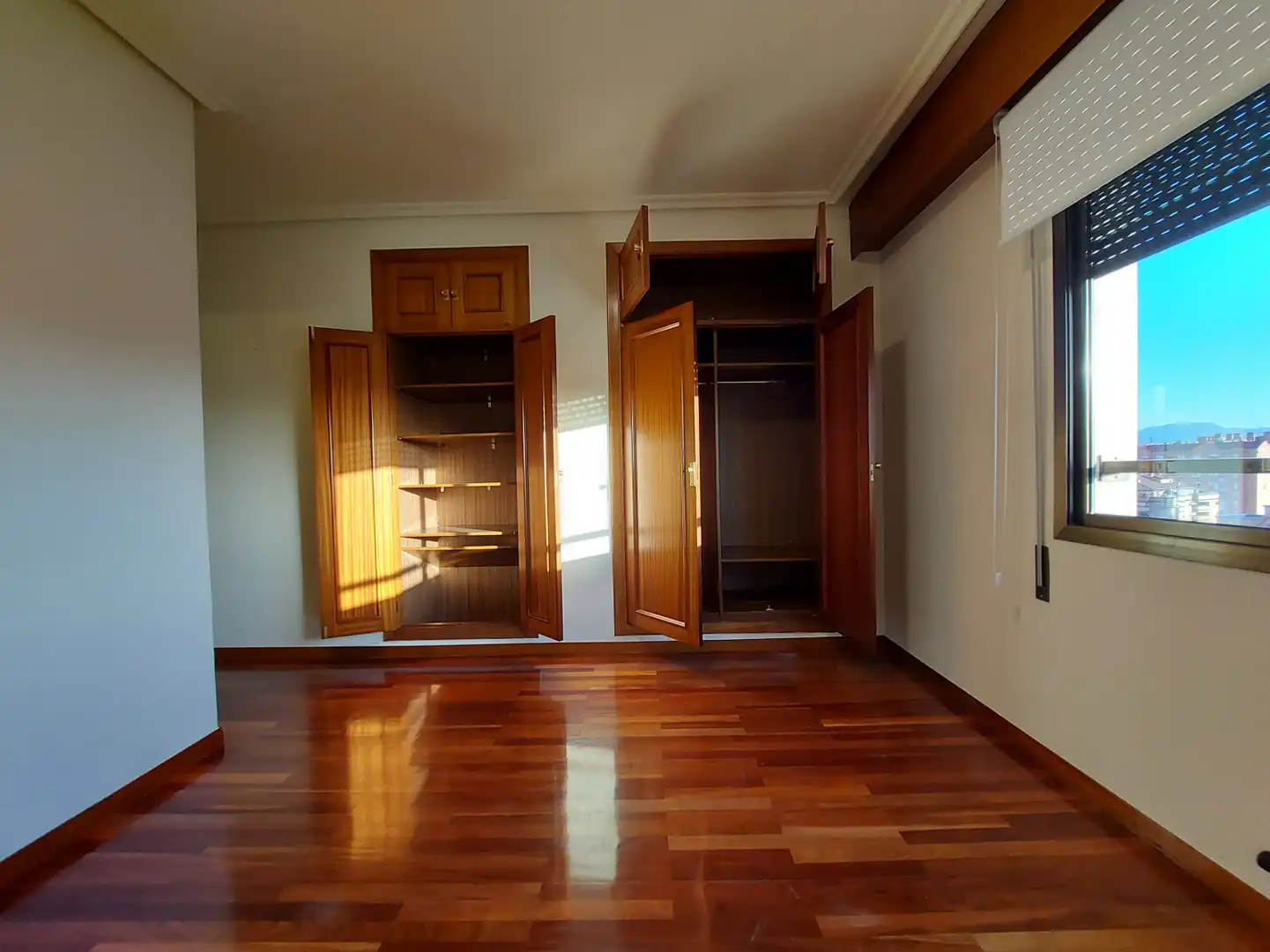 Habitación de Piso de alquiler en  Logroño con Calefacción, Terraza y Trastero